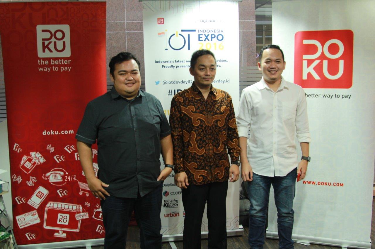 DOKU dan DyCodeEdu Memberikan Penghargaan kepada Pemenang Kompetisi Indonesia Internet of Things (IoT) Challenge 2016