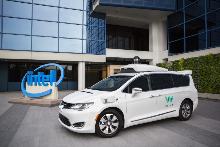 Waymo dan Intel Bekerjasama dalam Teknologi Mobil Swakemudi