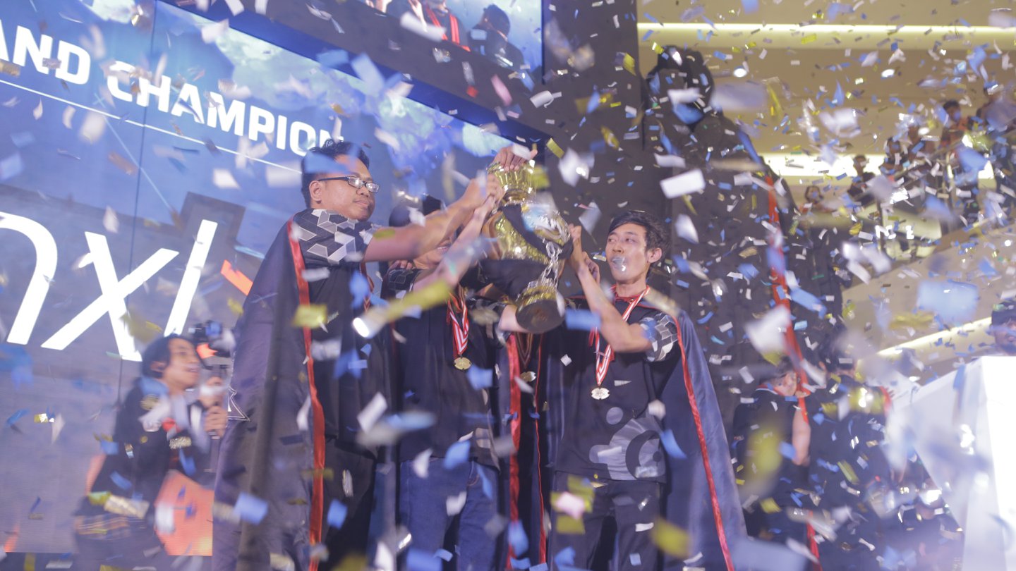 TEAMnxl> Juara Mobile Legends Professional League (MPL) Indonesia Season 1