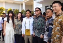 Dihadiri Wapres Gibran, Infinix Serahkan XPAD EDGE untuk Siswa Sekolah GenIUS